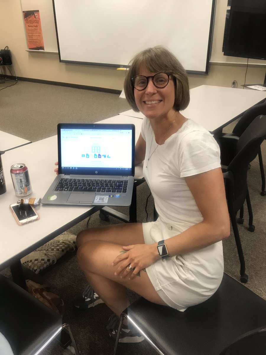 Dr_DanielleW's tweet image. Andrea Burkhead from @LPASlou passed her Google Level 1 Certication!! #JCPSIT3Technoversity