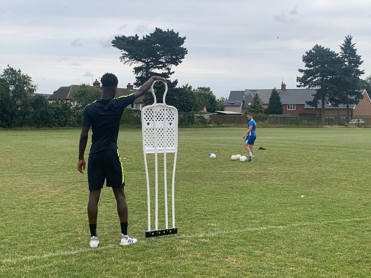 APDfootball's tweet photo. Darko returned home today from @ManCity for a catch up and 1-1 with Harry and 'Played the A.P.D Way' https://t.co/2mZCI5FEIF