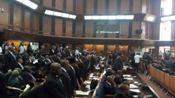 thecableng's tweet photo. EXTRA: PDP witness doesn’t know month of presidential poll | TheCable https://t.co/Idh08UsaqP #Trubunal https://t.co/1PY22JgHd6