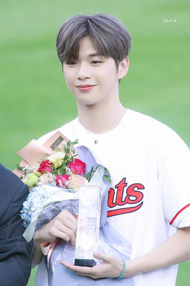 jelly_961210's tweet photo. 190709 #강다니엘 https://t.co/xzVMHulM35