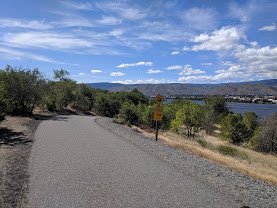 HWTLLC's tweet photo. 10 mile long multi-use Apple Capital Loop Trail in Wenatchee and East Wenatchee along the Columbia River
#Wenatchee #EastWenatchee #ColumbiaRiver #AppleCapitalLoopTrail #AppleCapital #rvliving #experiencelife https://t.co/V34CYMb4tq