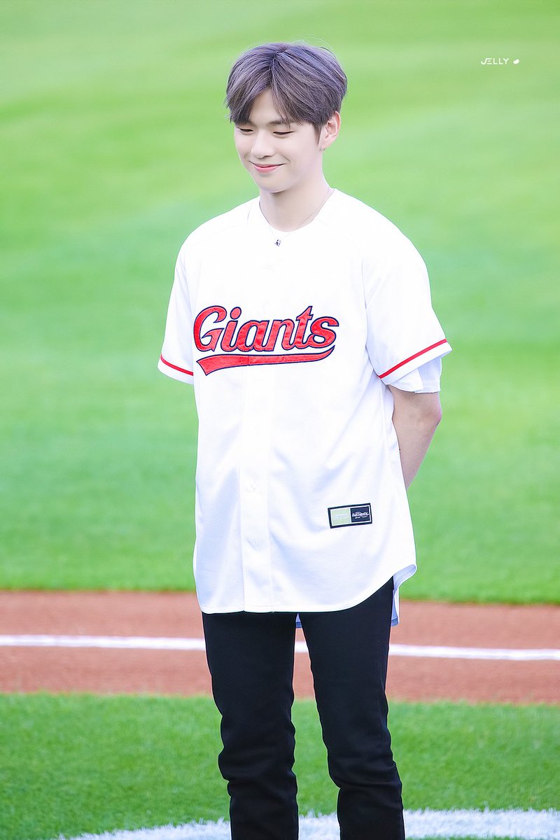 jelly_961210's tweet photo. 190709 #강다니엘 https://t.co/xzVMHulM35