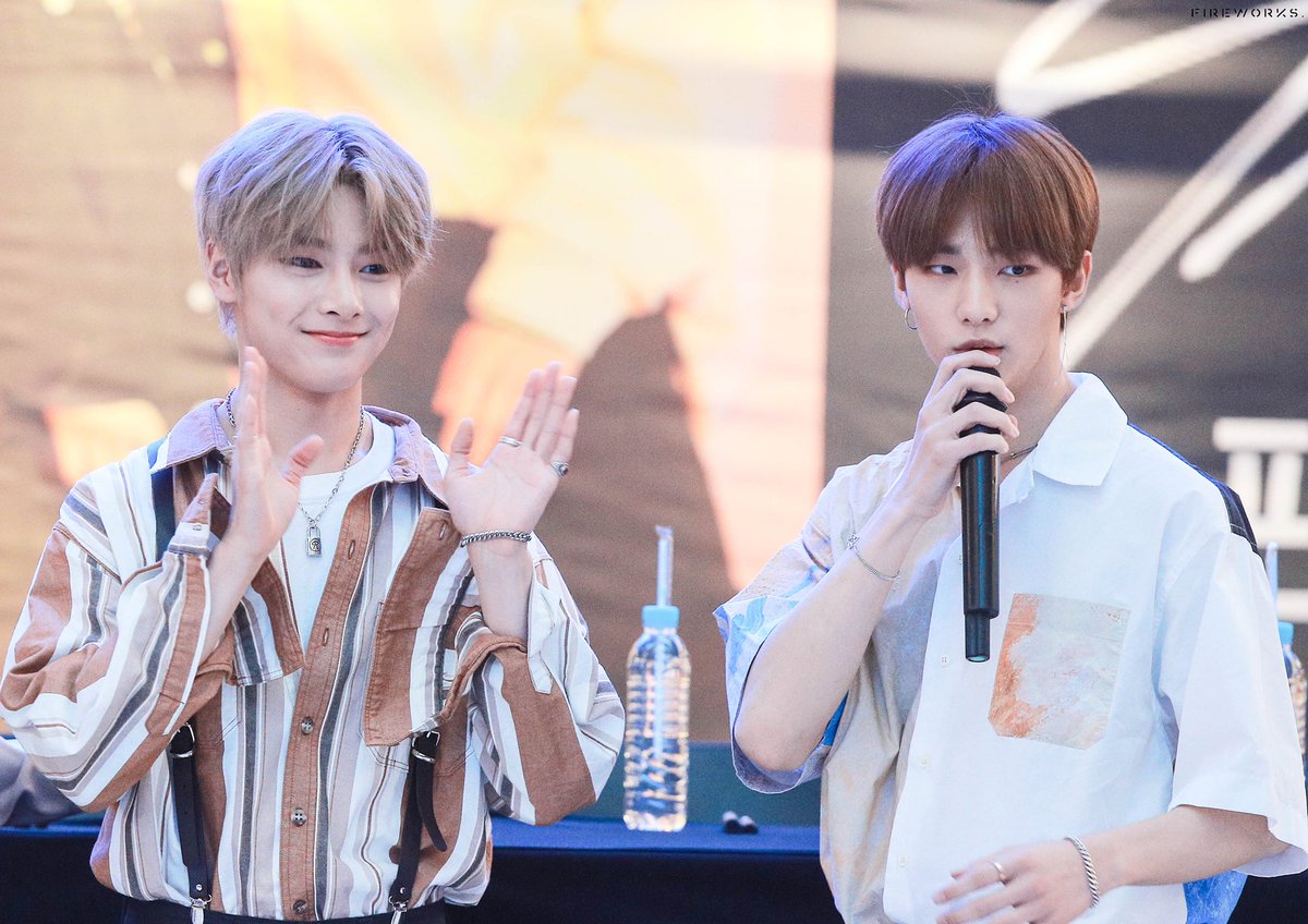 stray kids pics tweet media