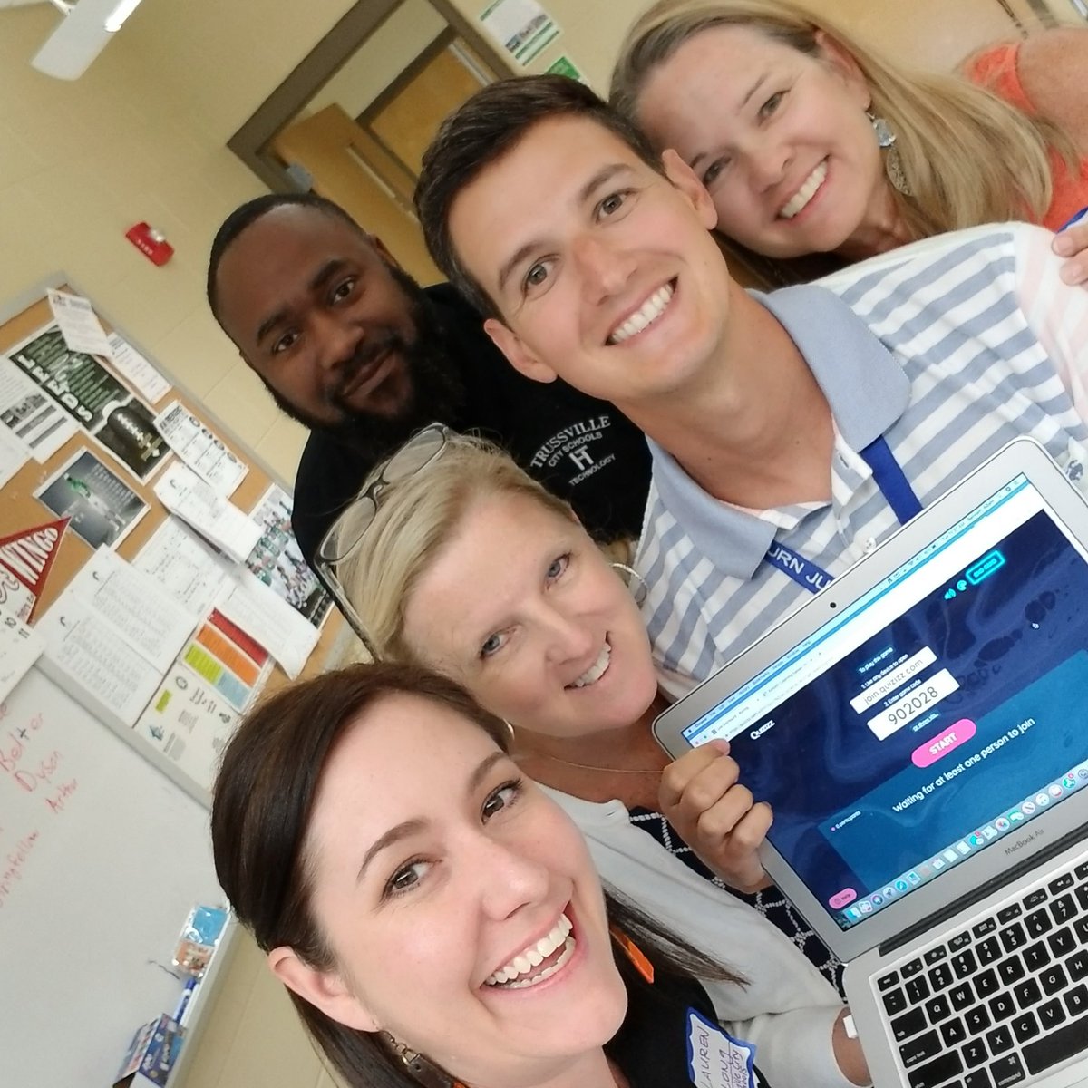 MrsGinaGamble's tweet photo. Quizizz is Amazing! I am pumped to use it next year! Thanks Adam for leading.
#EdcampTechEastAL
#Trussvillelearns
#Magnolialearns
#Painelearns https://t.co/4s59uvfvXx