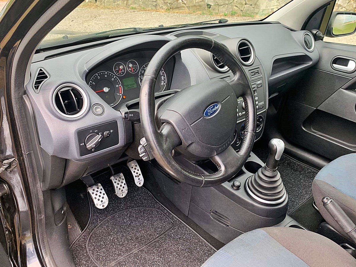 tangocargroup's tweet photo. Bellissima Ford Fiesta 1.2 Benz. 2006 55 Kw NEOPATENTATI OK
KM 85000 VERI E CERTIFICATI
Questo VEICOLO E PER TE e lo paghi solo 3500 Euro
Tango Car Group 
Biandronno (VA) 
Via G. Borghi 22. 
USATO Garantito e Certificato, Nuovo, Km0, Aziendale. https://t.co/3Gzdb3iCrB