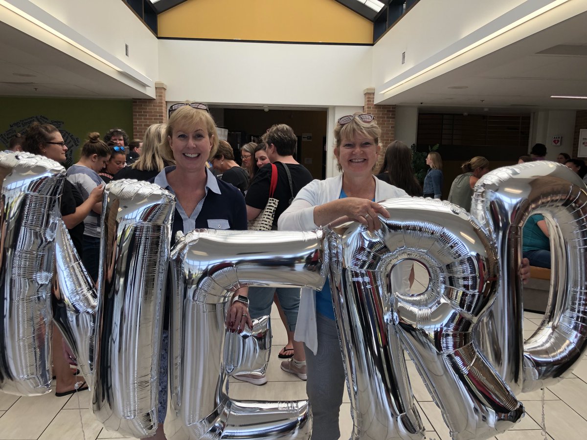 jillcolaw's tweet image. Learning take 2 #nerdcampmi2019 #warriorsumnersnaps ⁦@MariemontSchool⁩ ⁦@TPE5thGrade⁩