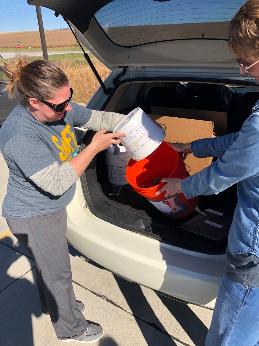 Safe Quarters is less than three months away! This event is the perfect opportunity to volunteer with family, friends, neighbors or colleagues while making a difference for victims of domestic violence. Check out the link below to get involved! 

friendshiphome.org/events/safe-qu…