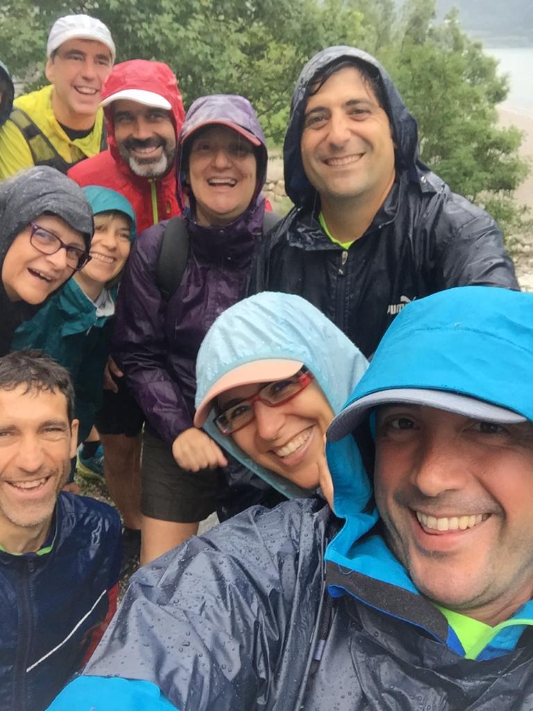 catalana_l's tweet photo. Segon dia intens de formació a Trento @CSInazionale @esportcat @esportius provant l' app al llac Molveno sota una tormenta d' estiu @gvimen @gusantos81 @FutCallipolis @aferre23 #walk4 continuem aprenent !!!! https://t.co/0RkzZQcvRT