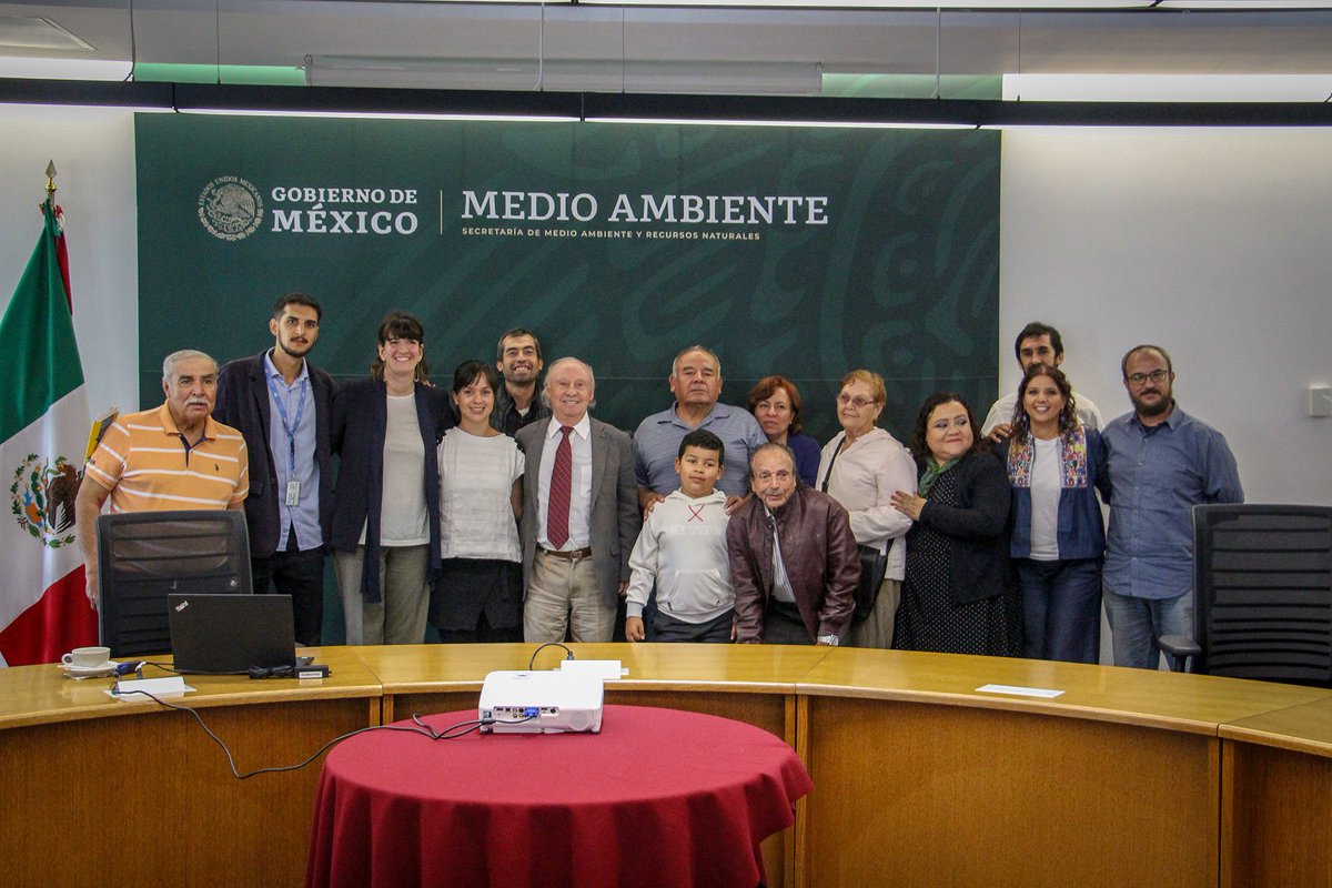 Somoselmedio's tweet image. Organizaciones, abogados, representante de la ONU-DH, y el Comité Salvemos Temacapulín Acasico y Palmarejo se reúnen con Víctor Manuel Toledo como secretario de Medio Ambiente y Recursos Naturales quien visitará las comunidades a finales del mes de Julio