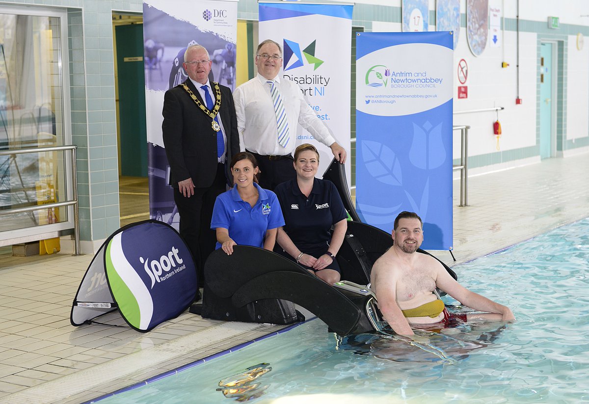 ANBorough's tweet image. Mayor, Alderman Smyth was joined by @SportNINet,  @CommunitiesNI, @DSNI_tweets and local resident Gareth McNeilly to launch the new Poolpod at Antrim Forum and Valley Leisure Centre. 

For more info visit bit.ly/2JLbg0j #ActiveLivingNoLimits #poolpod