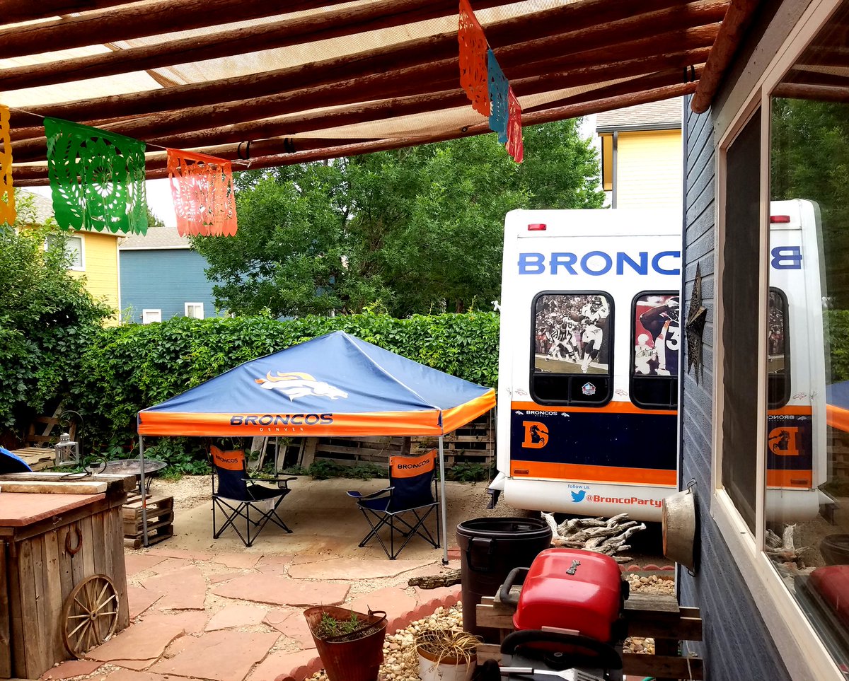 BroncoPartybus's tweet photo. I've been practicing my tailgatin around the house. Not trying to brag...BUT I'd say I'm close to mid-season form. https://t.co/MoTVKxment