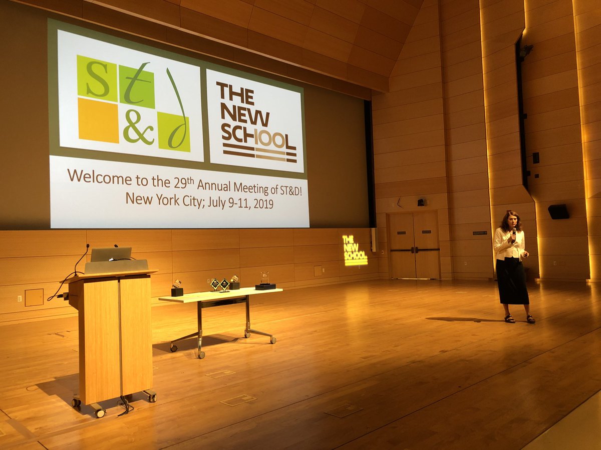 TextDiscourse's tweet photo. Opening ceremony of ST&D 2019! #TextDiscourse2019 https://t.co/gfISIArwDo