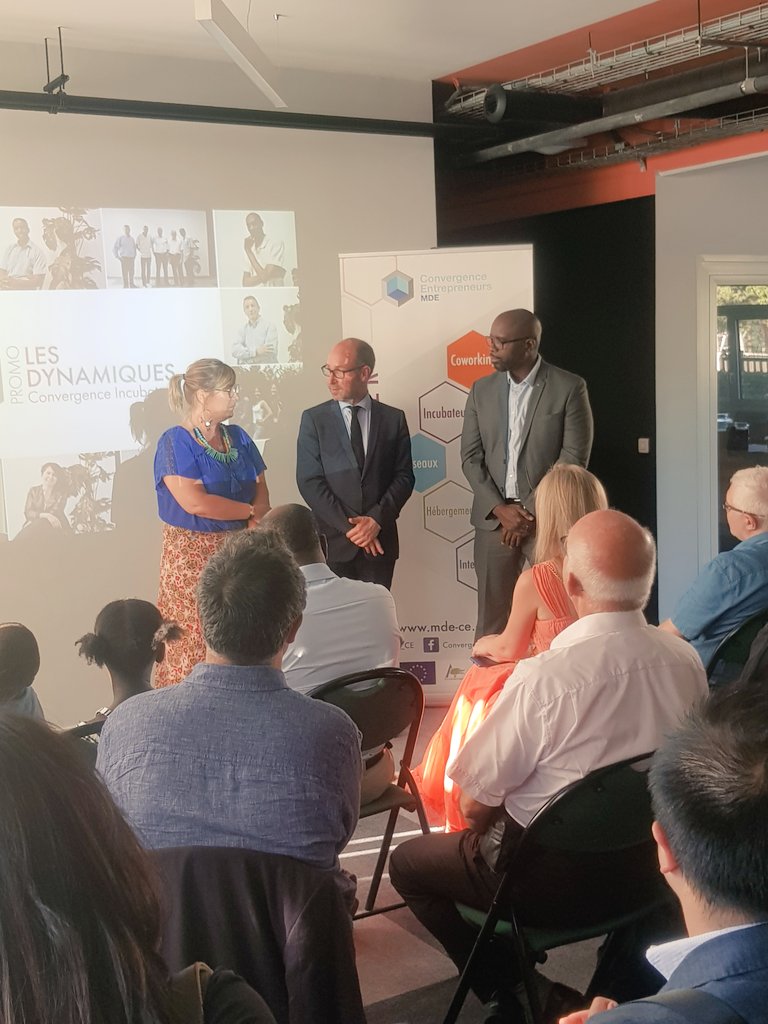 MDE_CE's tweet image. Ce soir, la communauté @MDE_CE réunis à l'occasion de la soirée de clôture des #Dynamiques #incubateur en présence de @yannickhoppe et @DaoudaSANOGO. Une cérémonie qui met à l'honneur les entrepreneurs  #talentueux du territoire @terresdenvol @seinesaintdenis !  @FrankCannarozzo