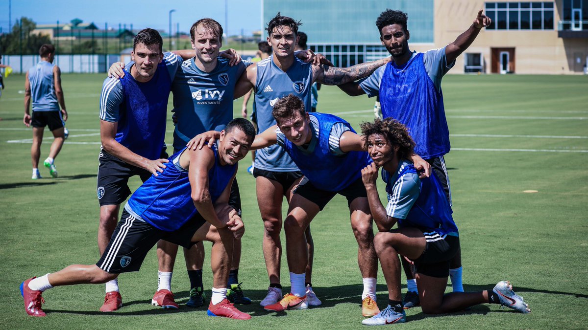 Beat the heat 🔥 and the other team.

#TrainingChampions 🏆