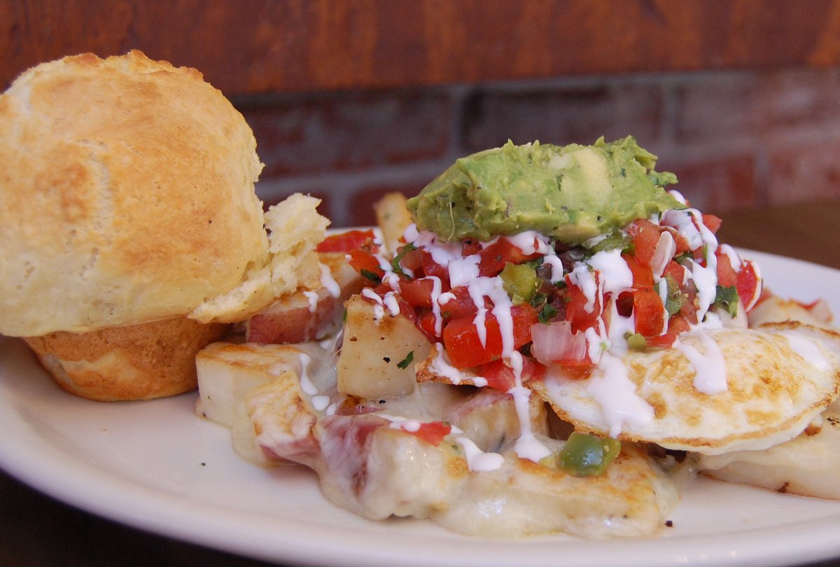 milliescafela's tweet photo. Rich breakfast gives you right energy for the entire day! :)
#breakfast #salsa #huevos #breakfastsausages #sausage #hashbrowns #potatos #eggs #milliescafe #losangeles #losangelesbreakfast #losangelesrestaurant #restaurant #silverlake #silverlakebreakfast #silverlakerestaurant https://t.co/12aUhkofTb