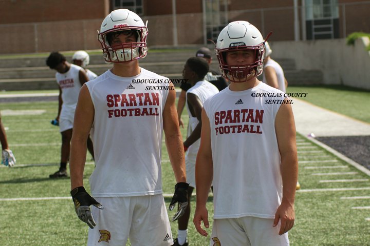 mahone_derrick's tweet photo. @RecruitSPHS '20 WR @parkerself4 &amp; '20 QB @austinseymour41 will again be a lethal combination in Region 5-6A in '19. Austin is a state-champion wrestler. @cferdinand_21 @JMThompson12 https://t.co/LGnW3B7iOn