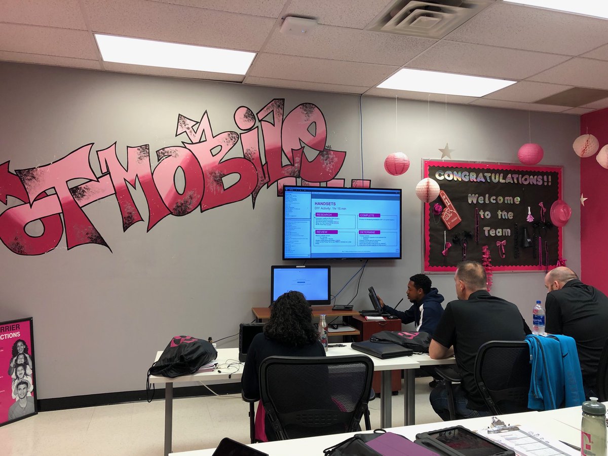 tonyabird0610's tweet image. #TrainingDay 6: DJ Justin on the 1s and 2s. #FeaturesAndBenefits #OpenQuestions #Solutions #NErules #RoadToSuccess