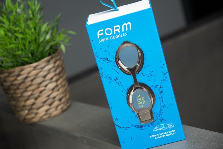 A rarity these days in the sports tech realm: A totally new company (mostly) announces a totally new product (mostly). Oh, and I give it a whirl or few. Here's my first impressions and details of the new FORM Swim Goggle, with smart-display built inside. dcra.in/FORMSwim