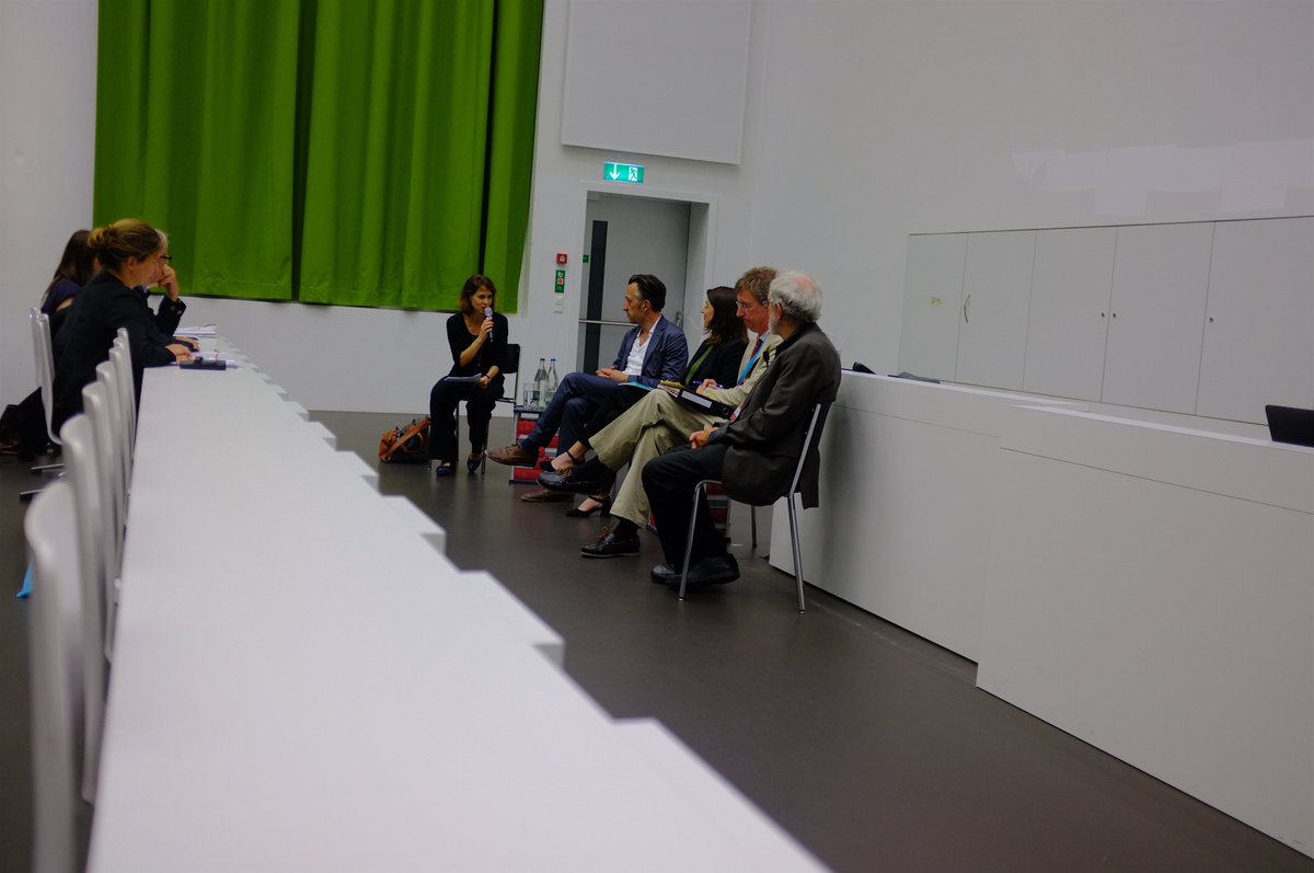 2019Ivr's tweet photo. @BarbaraBleisch  leitet die Podiumsveranstaltung „Demokratie in der Krise?  Herausforderungen der direkten Demokratie im 21. Jahrhundert“ mit  Christine Abbt, Lukas Bärfuss, Matthias Mahlmann und Philippe  Mastronardi @UniLuzern. https://t.co/Ju3qzx97nn