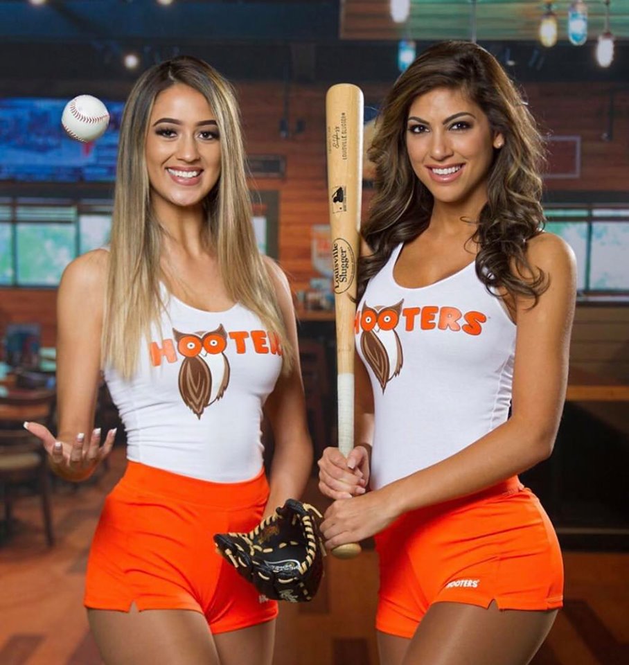 HootersKOP's tweet photo. Watch The MLB All-Star Game with your favorite Hooters Girls TONIGHT at 7:30pm, and enjoy our 🍗🍗 "Two for Tuesday" special where you can get 10 FREE wings when you buy 10 wings. 

#hooterstv #mlb #allstargame #hooters #northeasthooters #mlbgames #east #west #baseball https://t.co/qZ9GLDgEo7
