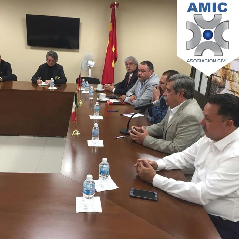 Se llevó a cabo una Reunión con la Fracción Parlamentaria del Partido del Trabajo (PT), encabezado por el Diputado Reginaldo Sandoval. En la cual estuvieron presentes la FCARM, FECIC y otras 14 Asociaciones de Profesionistas. 

#SomosAMIC #AMICNacional #SeguimosAvanzando
