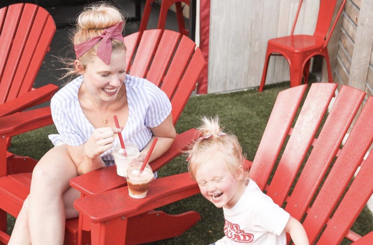 HatCreekBurgers's tweet photo. Memories are made sippin’ on milkshakes with mom❤️ (repost, 📸: @kinseydulaney) https://t.co/VY8hEm0n9b