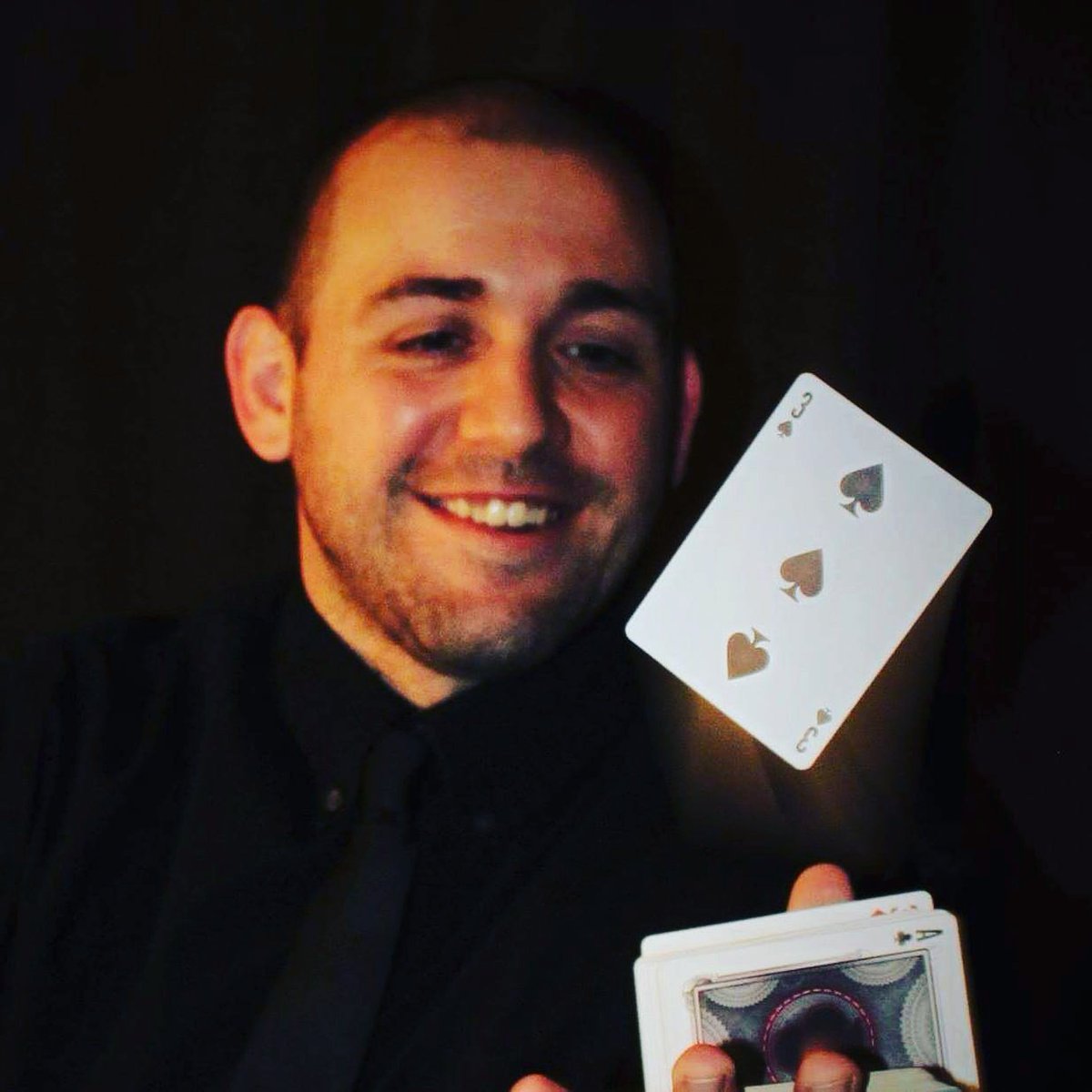 GmlvChannel's tweet photo. If you haven't seen the incredible #LasVegas talent Michael Mayfield Magic, then you much add him to your itinerary next time you're in town = mind blown!
#LasVegasMagic #LasVegasMagician #MichaelMayfield https://t.co/pYeZEzODTm