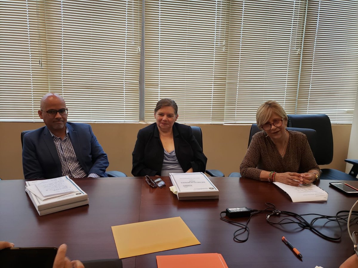 OATRH's tweet photo. Sandra Torres, directora de OATRH, preside el Comité de Premios Manuel A. Pérez, el máximo galardón que se otorga al servidor público.@JPlanificacion https://t.co/dpHgCpNEBF