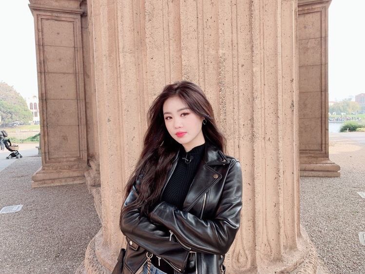 :¨·.·¨: `.. ➸ 365 days with girl groups*࿐˚       ↳ (g)i-dle ┇soojin             ꒰4/365꒱