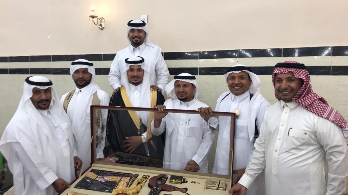 Aljari50's tweet photo. اقيم يوم الاحدالموافق ٤ / ١١ / ١٤٤٠هـ حفل زواج الشابين عابد زويد آل جاري الحساني وزايد زويد آل جاري الحساني بمكة المكرمة . وبيت آل جاري يزف التهاني والتبريكات للعريسين ونتمنى لهما حياة زوجية سعيدة .. https://t.co/irEpVZ8meu