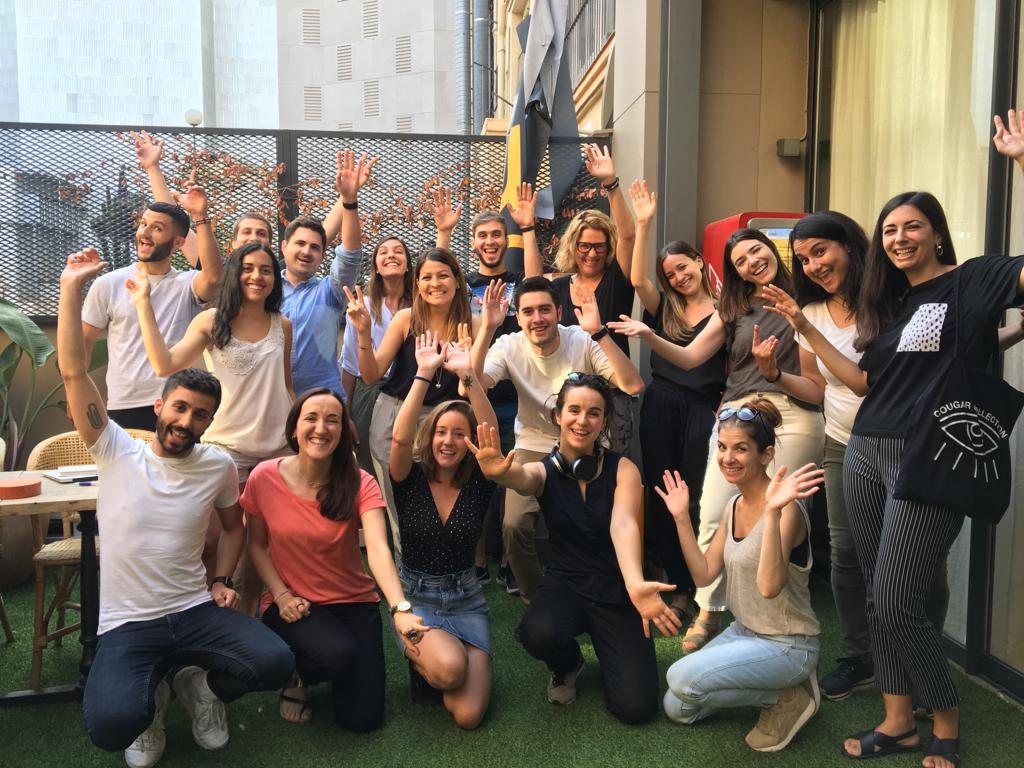 uxerschool's tweet photo. 🔝 En #Barcelona tenemos un increíble #UXERworkshop capitaneado por @louviana_ sobre #Serviceblueprint 😯
▪️
#UXUI #ServiceDesign #UXdesign #Service #UXERS #workshop https://t.co/oV6GobnhTN