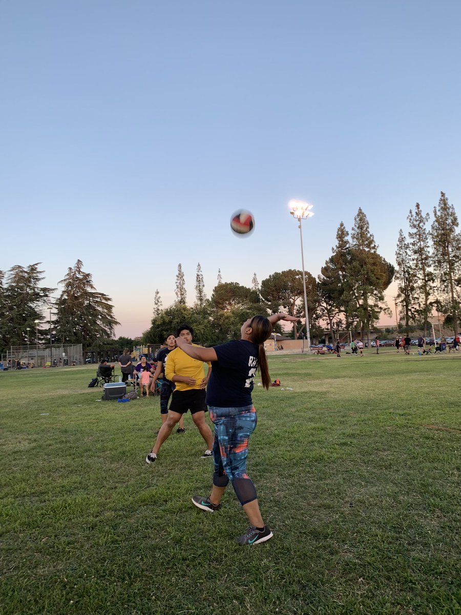 DezurayR's tweet photo. Volleyball Season 2019🏐 #NotoriousDIG https://t.co/4FZzT3V6Rc