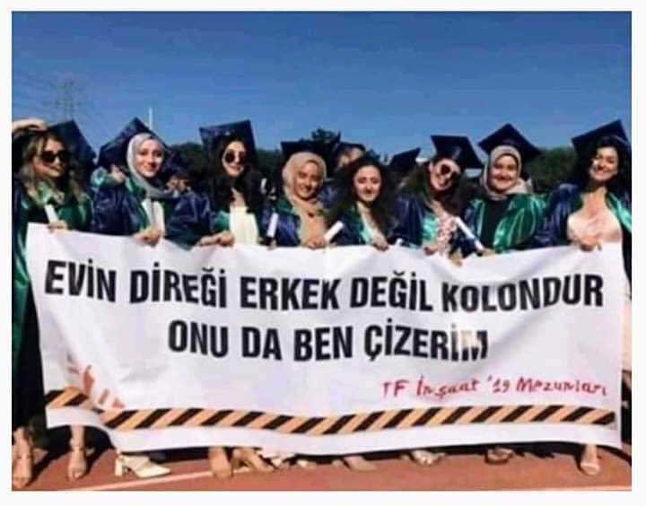 “Kadın diri diri gömülürken onu oradan çıkarıp ayaklarının altına Cenneti seren dinin adıdır İSLAM. Necip Fazıl Kısakürek”

Yusuf Kaplan aile kutsaldır dedi diye hedef edildi ama görsele bakanlar ne demek istediğini tam olarak anlayacaklar. Ne yapacaksak #AileÇökmeden yapmalıyız.