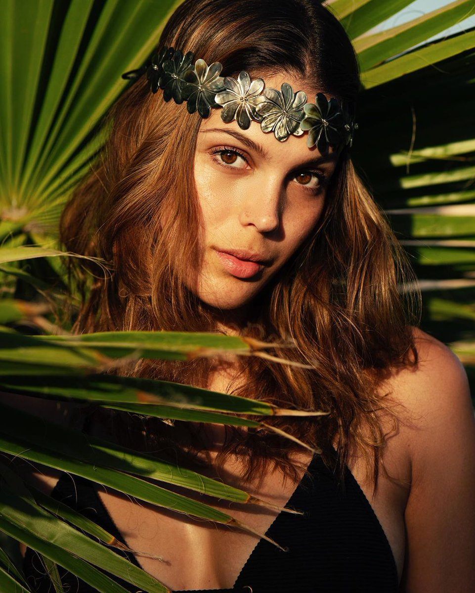 Support Iris Mittenaere tweet media