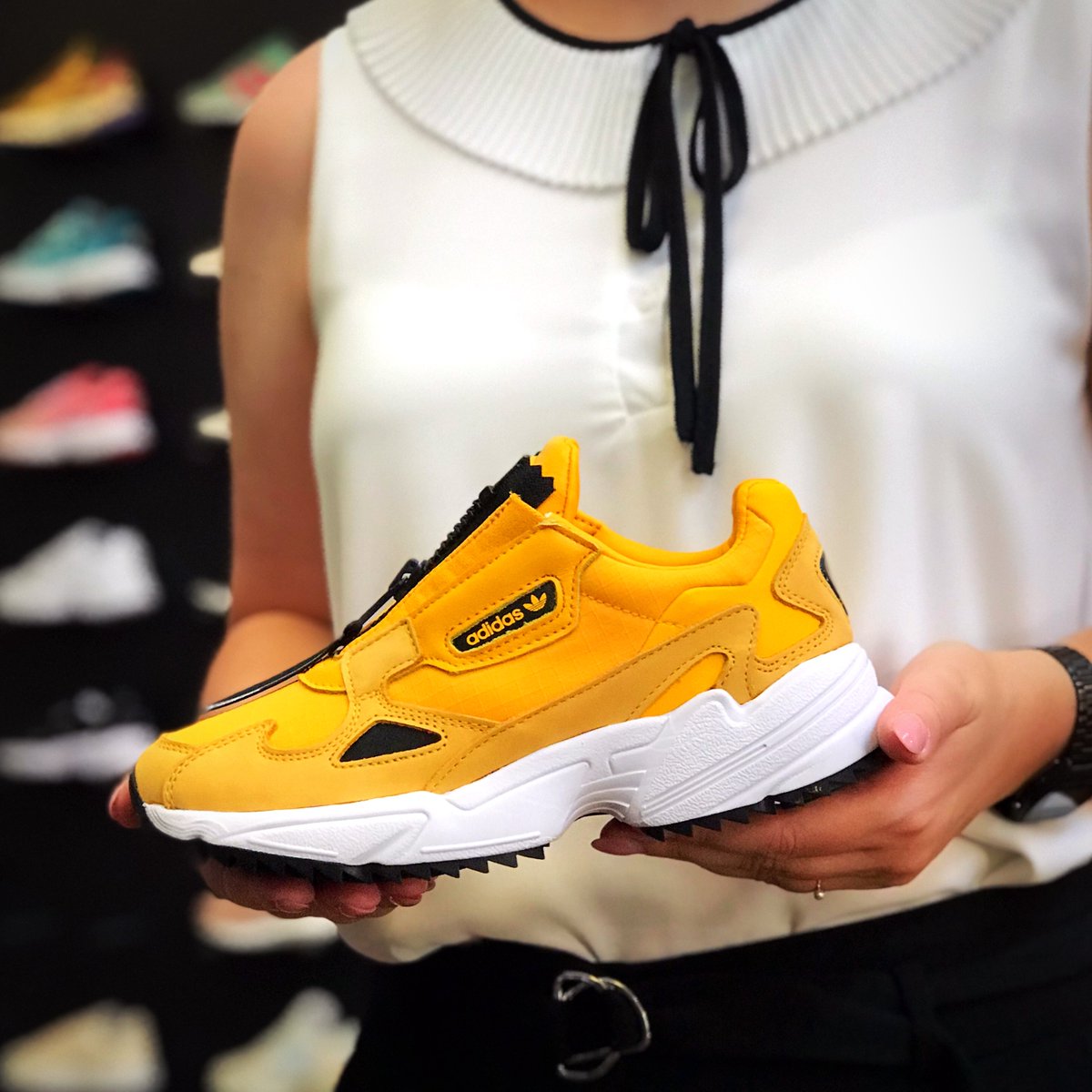 adidas falcon zip active