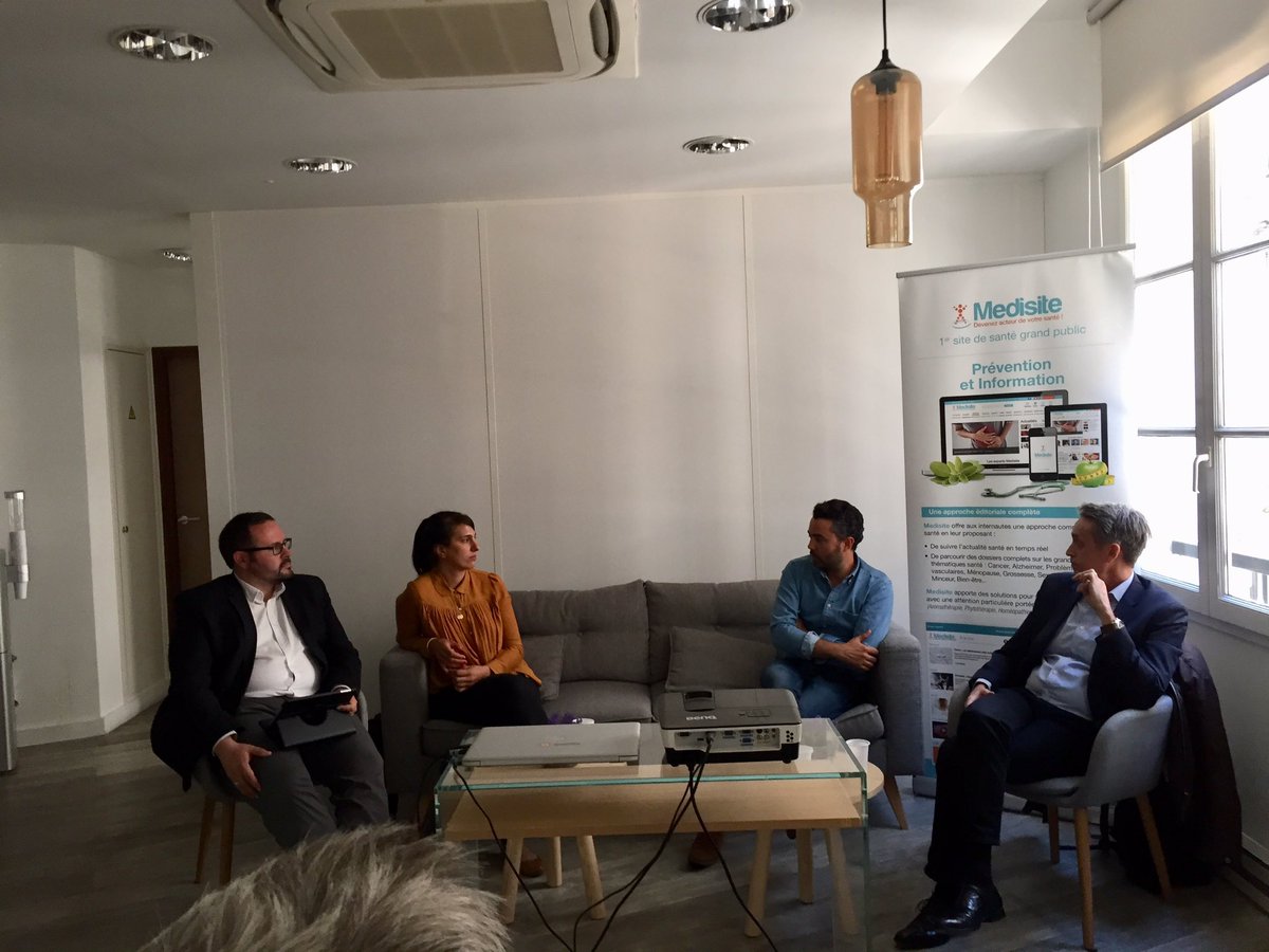 health20Paris's tweet photo. #hcsmeufr dans la #santé il est grand temps de savoir déployer ces termes : #brandcontent #responsivedesign #responsivecontent #marketingaffinitaire Et vous ? Échange avec @SanofiFR @byagency grâce à @hcsmeufr https://t.co/gIp8hSSdFn