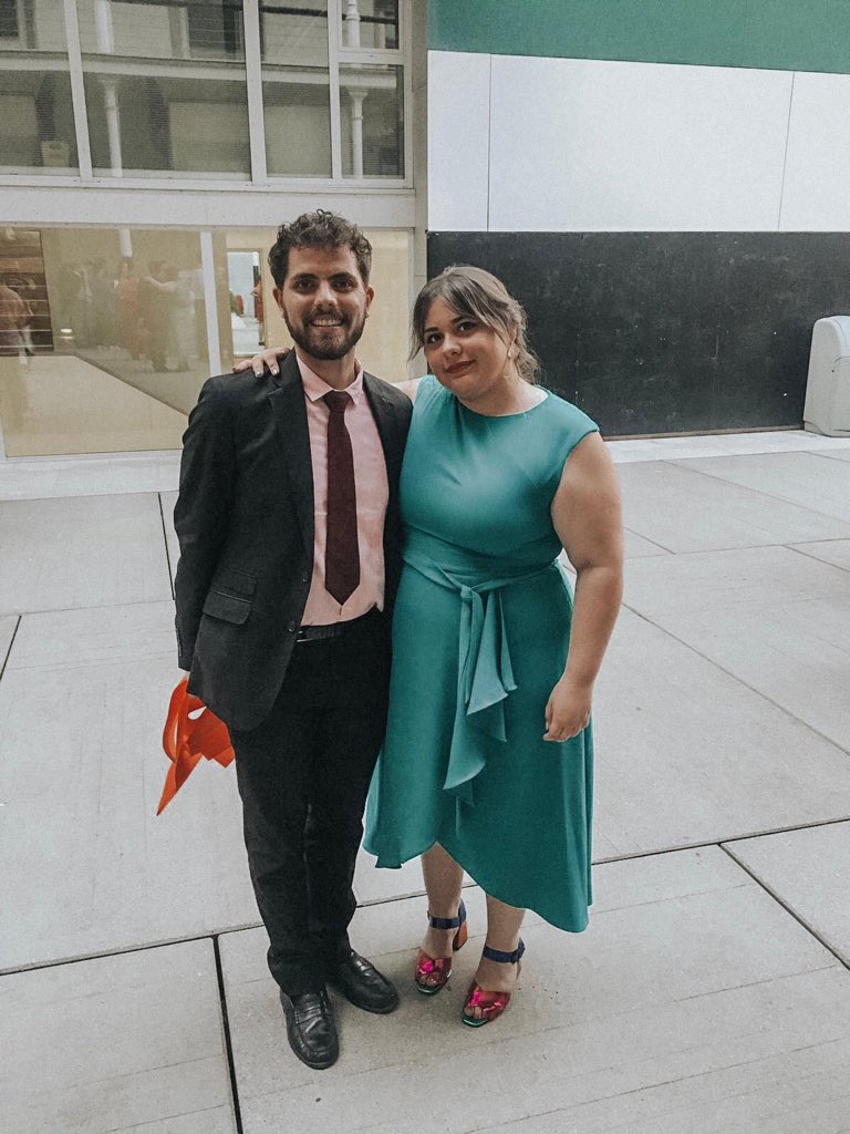 Mcelda_'s tweet image. Diuen q al màster t’especialitzes en allò que vols ser, que et fa feliç. I al meu cas és cert perquè a més d'aprendre, he pogut compartir l'experiència amb gent meravellosa, amics i professors q l'han fet més fabulosa encara.♥️ @MasterCompolin #compol #compolin #BSMgraduacio2019