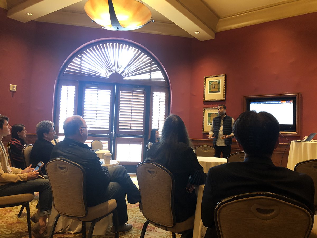 CCBNetworkNOW's tweet photo. One of many breakout sessions today at our Innovate Community Banking! discussing advanced technology. @awscloud highlighting cloud adoption and innovation. https://t.co/m3PwdUIkWs