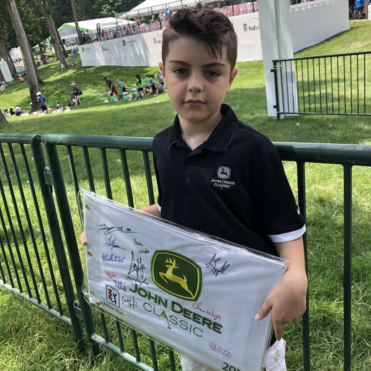stickell_abby's tweet photo. The wait........ really waiting and hoping @TROYMERRITT_PGA will walk by at the @JDCLASSIC https://t.co/tABa1EGHE5