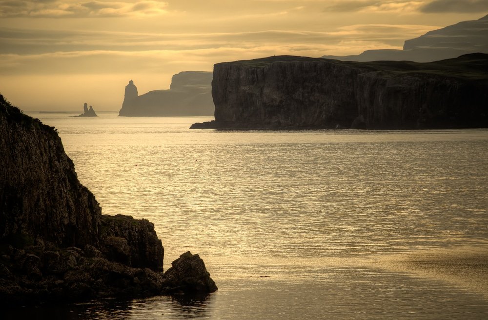 Dreaming of warmer evenings ☀️

Is it looking likely any time soon <a href="/BBCScotWeather/">BBC Scotland Weather</a>? 🤞😄

📍 Fiskavig Bay #isleofskye #localguide #ScotlandisNow