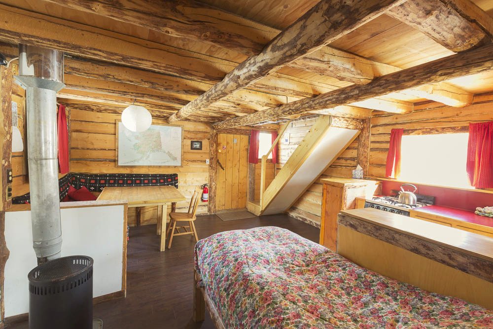 HolidayRoot's tweet image. The lovely #VacationCabin sleeps 4. Owner offers lodging for the vigorous adventurer or the traveler seeking a private hideaway to relax.
#HolidayRoot #Alaska #Travel #Stay #Vacation #Holiday #TuesdayMotivation #AlaskaCabin #Book

Inquire Today &amp;amp; Book! ☺ 
holidayroot.com/accommodation/…