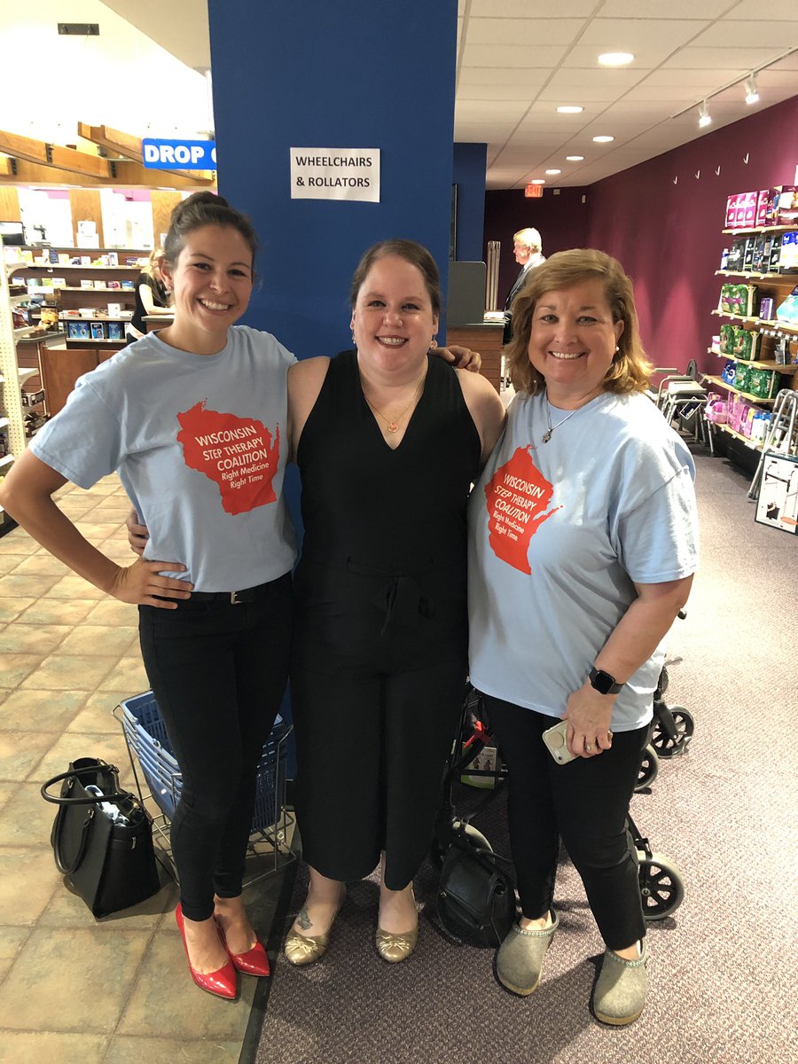 MashBigSister's tweet photo. Had a amazing morning meeting @GovEvers and signing #steptherapy in law for Wisconsinites. Thank you for putting decisions back into the hands of patients and doctors!! Wisconsin is now the 27th state to have this law!! We will never have to #failfirst again!@debconstien https://t.co/qj9HDeUrEo