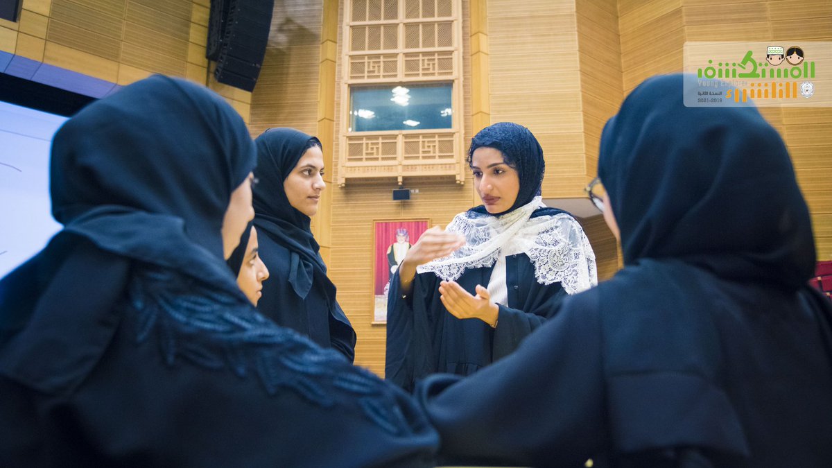 squ__explorer's tweet photo. يوماً بعد يوم يقتنوا طلابنا الكثير من المعارف والمهارات العلمية في برنامج المبرمج ،، 

#المستكشف_الناشئ
#المستكشف_الناشئ_2019 https://t.co/n6fnCGGAaj