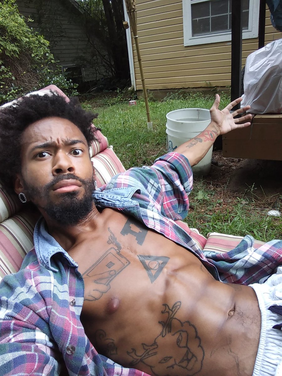 We9ver's tweet photo. I'm tryna manifest some booty in my lap, wassup? https://t.co/nvK2Fu11Er
