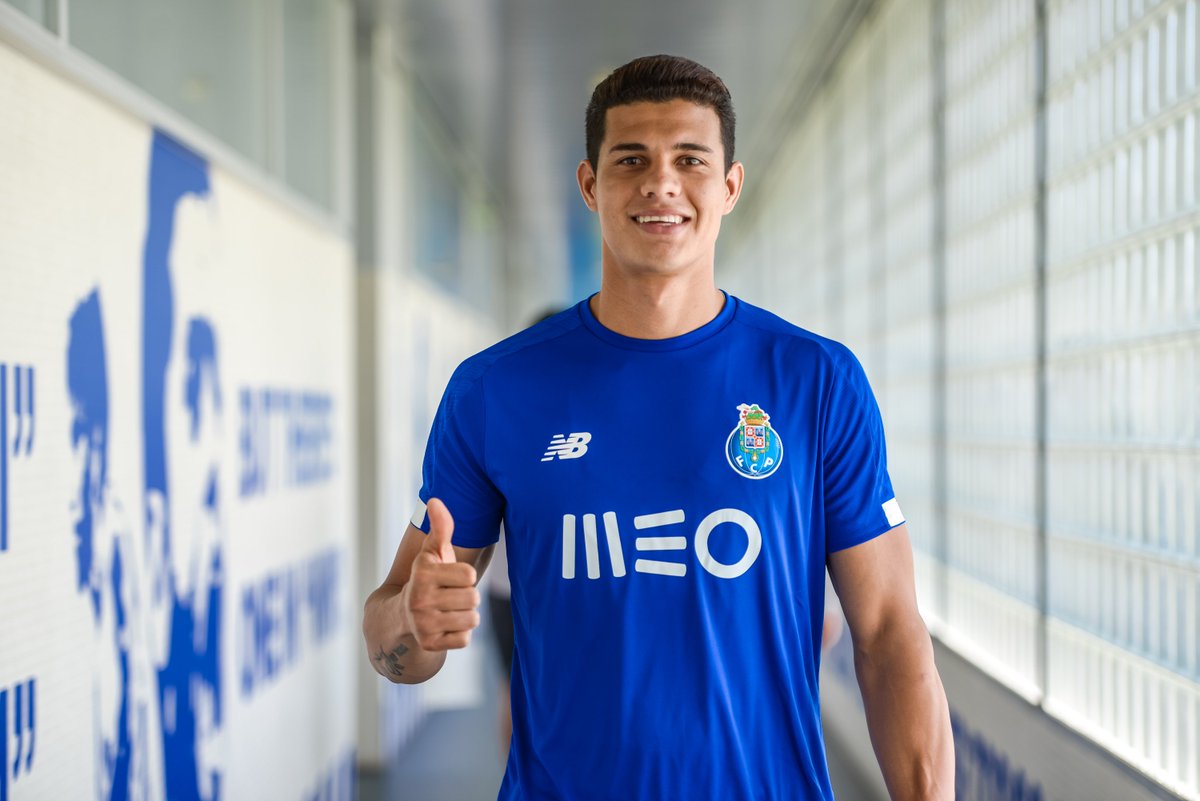 FCPorto's tweet photo. ⚽ Yordan Osorio já treinou no Olival 💪

#FCPorto #PreSeason https://t.co/M3WnrwjIGC