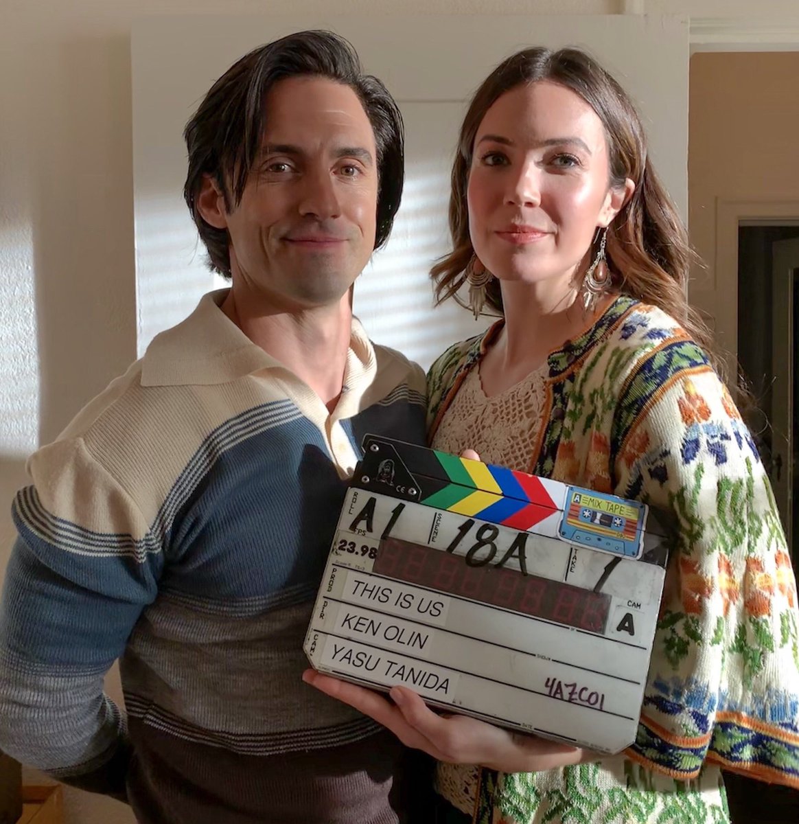 ThisIsUsFanCrew's tweet photo. Papa and Mama Pearson are back shooting the very first scene of season 4 @NBCThisisUs! Canโt WAIT! Just 11 weeks away from TODAY! #ThisIsUs #Season4 #FirstDayOfFilming ๐ฌ https://t.co/U2b2EHjlaQ