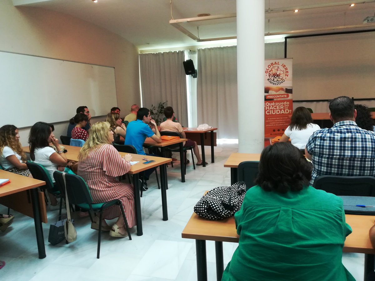 GlobalJerez's tweet photo. Fantástica mañana compartida con las siete #LanzaderasDeEmpleo de la provincia de #Cádiz hablando de #CiudadesInteligentes #empleo y #formación. https://t.co/IySuhoLoFf

#GlobalJerez #empresas #pymes #autónomos #Jerez #Jerez2040 
@Lanzaderas_EES @fundacionTef @FundacionSMLRPH https://t.co/V0dw9I5850