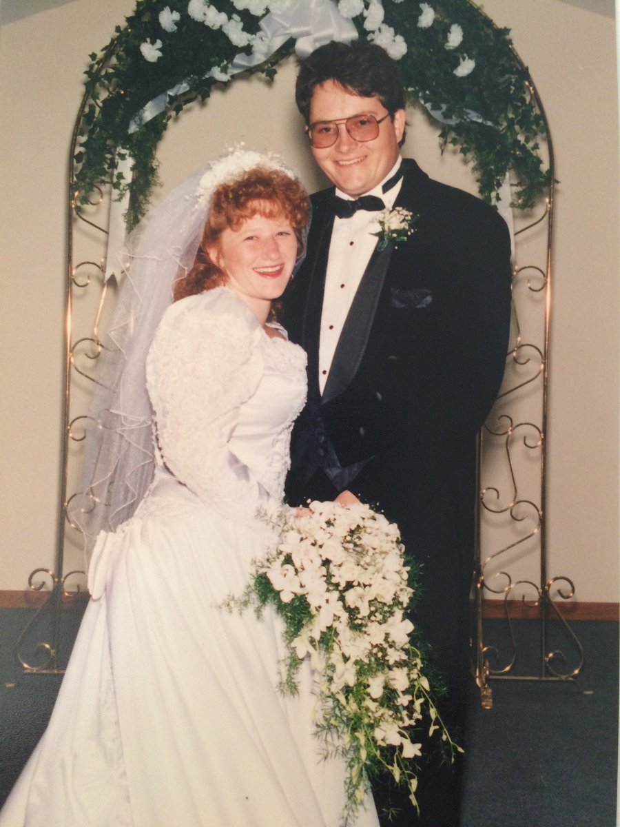 Amanthon's tweet photo. Happy 25th Wedding Anniversary to us! https://t.co/c5mZIJ7Gdl