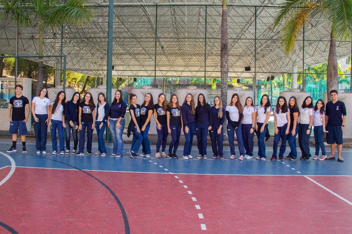 colegioloyolabh's tweet photo. Tô me sentindo o próprio Capitão América falando "AVENGERS, ASSEMBLE". Só que ao invés de irem lutar, vocês vão lá e matam a gente de orgulho! Ó a carinha dos lindões e lindonas que já fizeram sucesso e foram aprovados em vestibulares de meio de ano! https://t.co/02F2QRQxCL