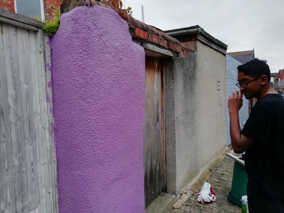 AndyFalconer82's tweet photo. Terrific afternoon painting in Chesham Street. Big difference in the alley.
#FreeStyle #Middlesbrough #UrbanRebirth https://t.co/KFwNti9xxB